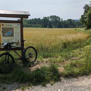 Abzweigung am Ende der Straße unterhalb von Rivara, dort rechts abbiegen