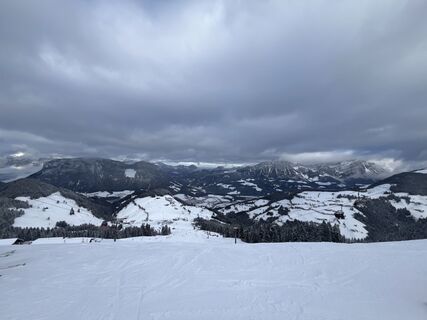 Photo from Sneaksen along the tour