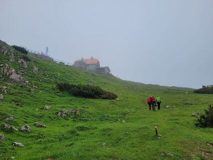 Fotografija s spletne strani schenkeli na poti