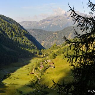 Blick hinunter auf das Naturjuwel „Astner Moos“
