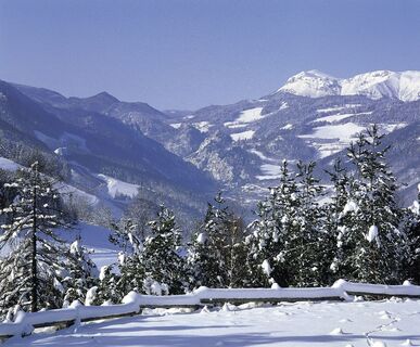 Ausblick vom Semmering auf die Rax