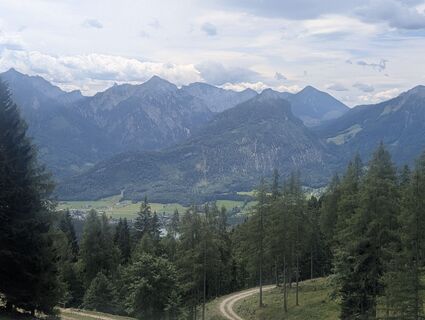 Fotografija s spletne strani mounttwosisters na poti