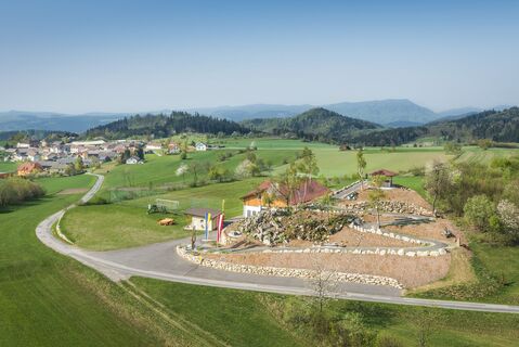 Raxendorf; Aussichtsplattform in Braunegg