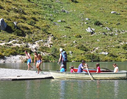 Baden und oder Boot fahren, jeder wie er mag.