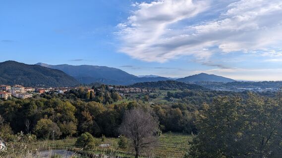 Zdjęcie z Stefano Manzoni wzdłuż trasy