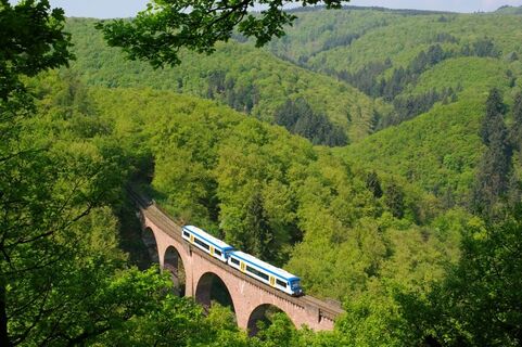 Hunsrückbahn auf Hubertusviadukt