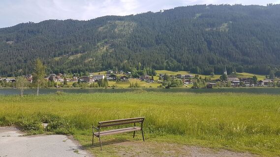 Ufer gegenüber Techendorf