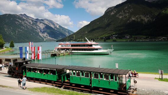 Seespitz - zugleich Schiffsanlegestelle und Endstation der Achenseebahn