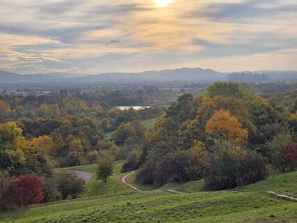 Фото с сайта enipeus 65 во время экскурсии