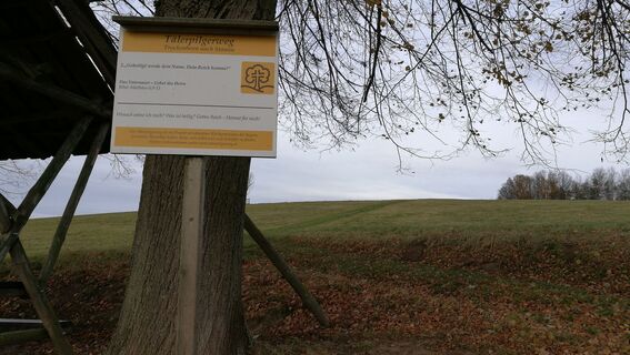 Von Wolfersdorf zur Herzoglichen Grabstätte und zur Herzog-Ernst-Eiche