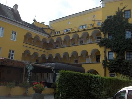 Innenhof Schloss Eggendorf