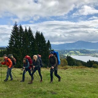 Wanderer am Alpsee Tiefblick
