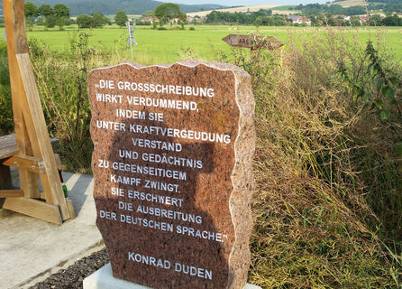 "Sprachschätze" Skulptur 1 am Ars Natura