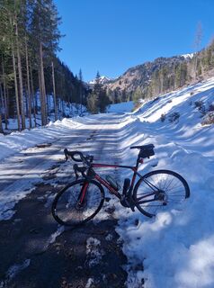 Zdjęcie z Michael Forstner wzdłuż trasy
