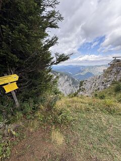 Fotografija s spletne strani NezSari na poti