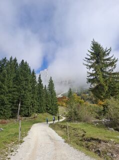 Photo from An dy 5 along the tour