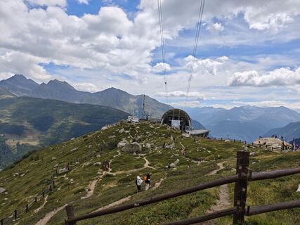 Fotografija s spletne strani Giacomo Brambilla na poti