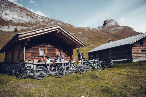 Rider:Location: