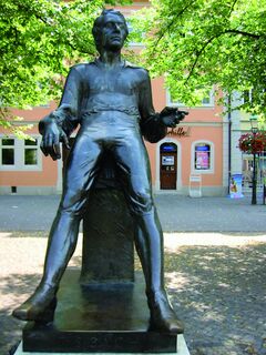 Bachdenkmal auf dem Markt