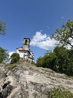 Fotografija s spletne strani micaela colombi na poti