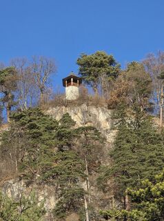 Fotografija s spletne strani Carlo Ospelt (Wuffenstein) na poti