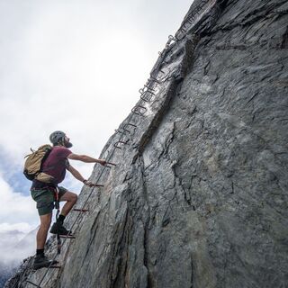 Auf dem Klettersteig warten auch luftige Abschnitte