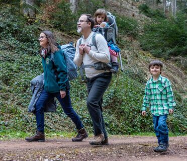 Family in action - für kleine Kinder an die Trage denken