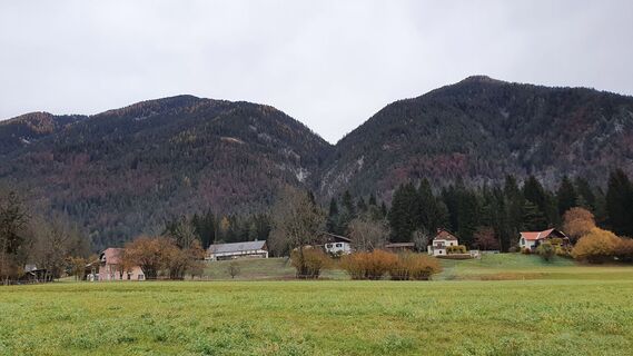 3.0 km Links: Golz, Rechts: Möschacher Wipfel