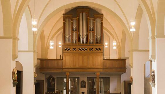 Historische Ibach-Orgel in der Pfarrkirche Fleckenberg