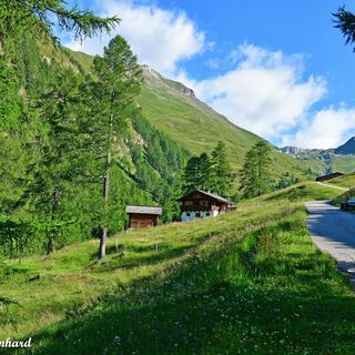 Wie ein gemaltes Bild sieht die Landschaft aus.