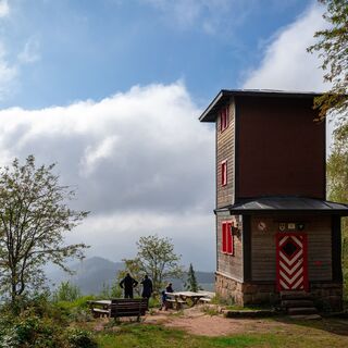 Der Teisenkopfturm auf 764 Meter Höhe