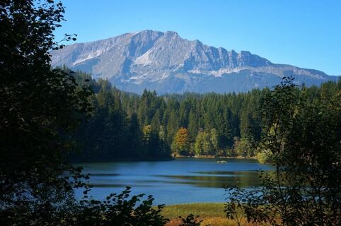 Erlaufstausee mit Blick auf den Ötscher