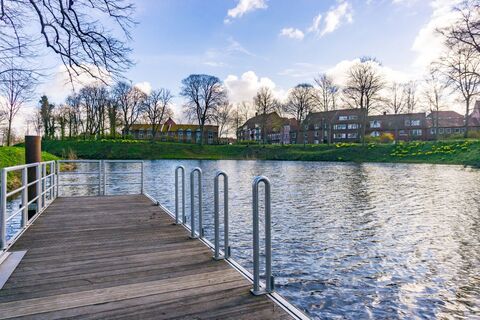 Auf dem Steg beim STADEUM kann man herlich Pausen direkt am Wasser machen