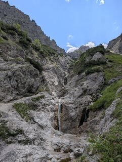Fotografija s spletne strani danistachi na poti