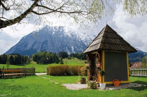 Kapelle am Parkplatz an der Umfahrungsstraße