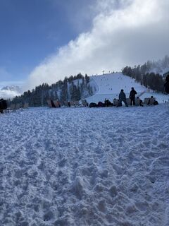 Fotografija s spletne strani Glosvoice na poti