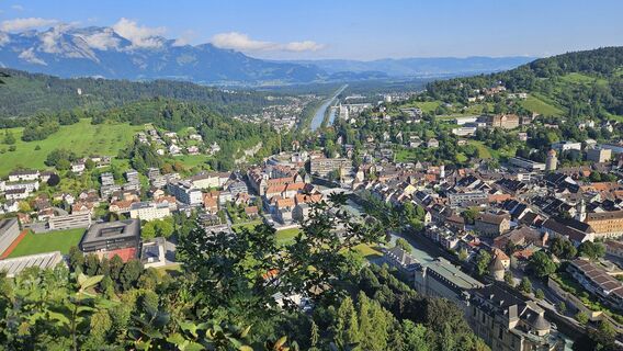 Blick auf Feldkirch vom Stadtschrofen