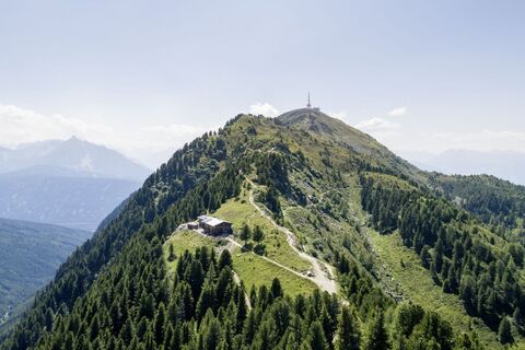 2018_1560_2048x1536px.jpg