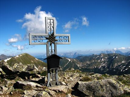 Gipfelkreuz Platzen
