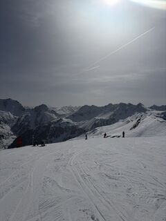 Kuva osoitteesta Maximilian Adler matkan varrella