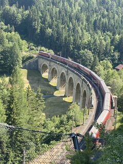 Fotografia z Friedrich Schlager na trase