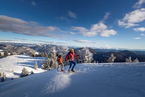 Schneeschuhwandern auf der Frauenalpe