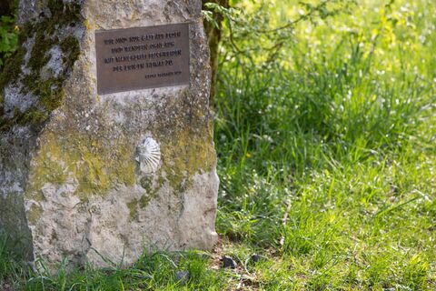 Wegestein auf dem Kreuzweg Medelsheim