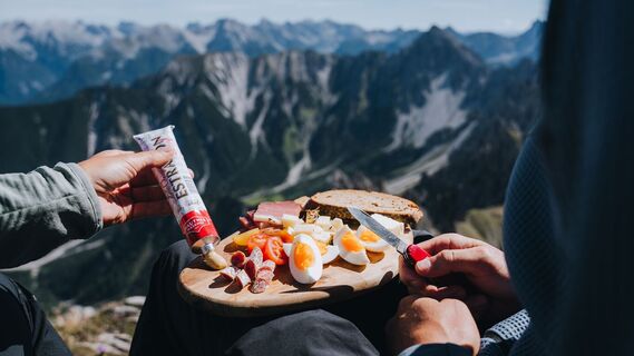 Brotzeit auf der Reither Spitze