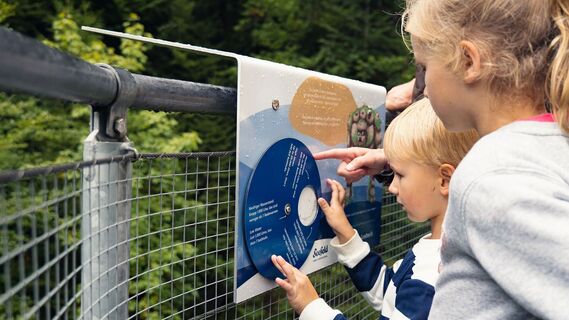 Infotafel in der Geisterklamm