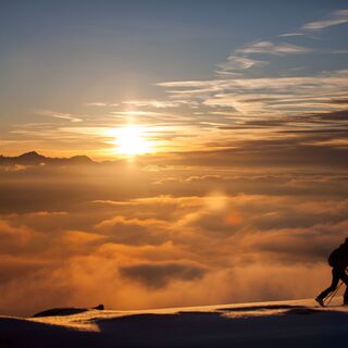 Skitouren bei Sonnenuntergang Castelir