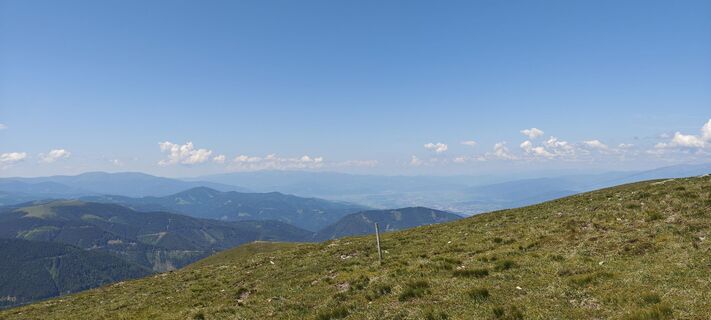 Fotografija s spletne strani Huba Csicsics na poti
