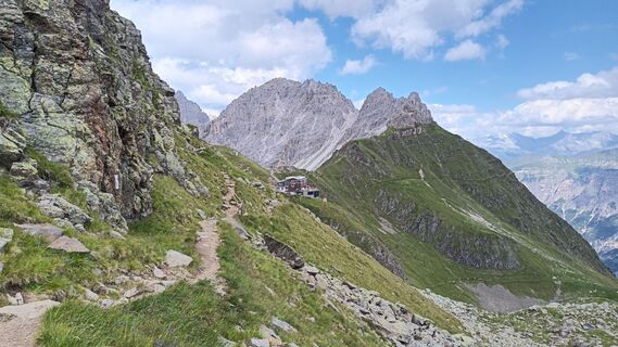 Fotografija s spletne strani Huber Lukas na poti