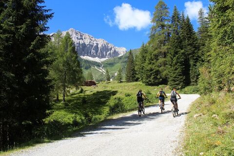Durchs Dorfertal zur Porzehütte