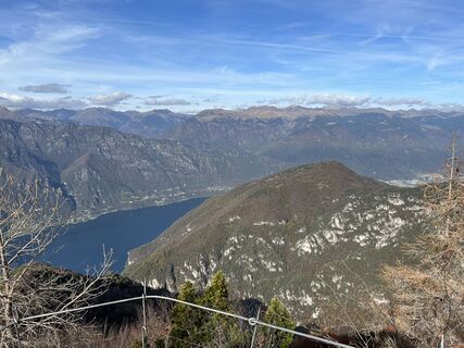 Foto da Natale Maffioletti lungo il tour